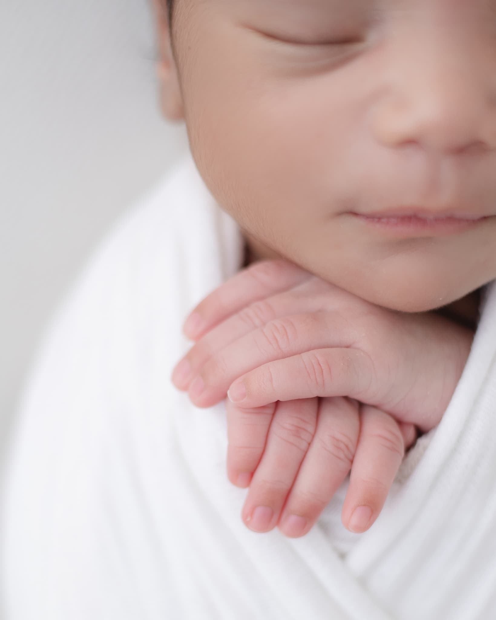 Ensaio newborn lifestyle na cama