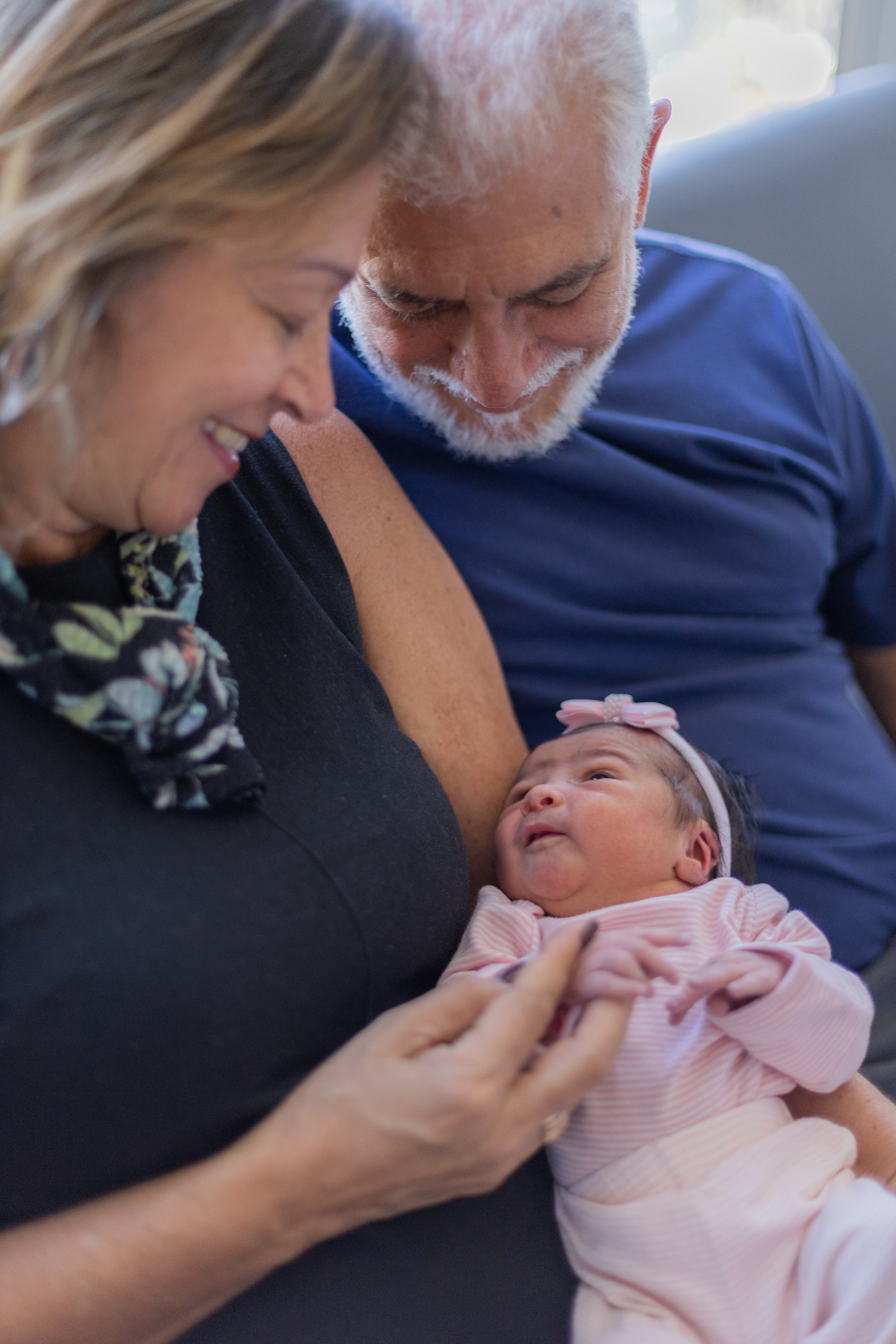 Encontro com irmãos no dia seguinte ao parto
